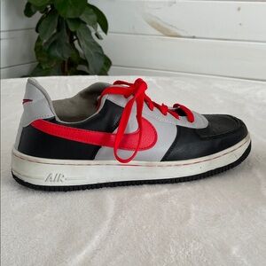 HOT DEAL💰💰💰Nike Air Force 1 Black Grey Red Sneakers Men’s Size 10.